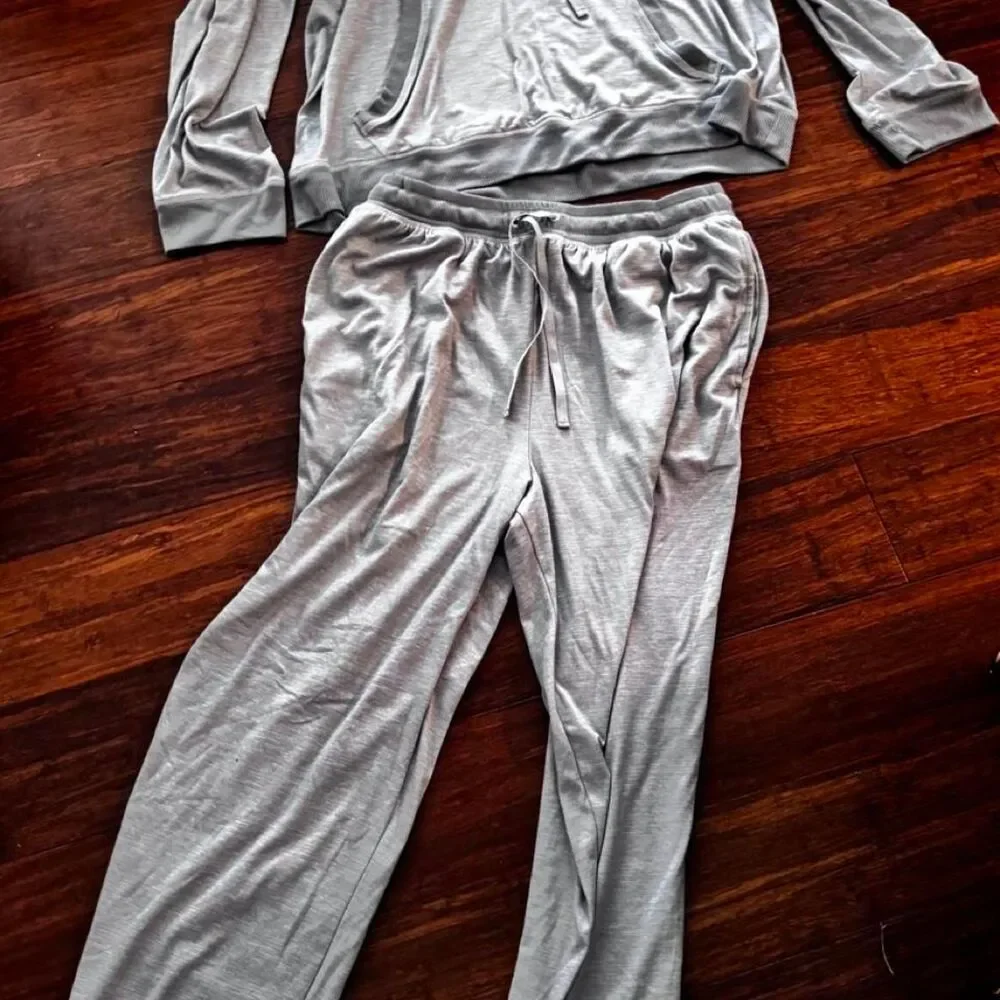 2pc set Women's Grey White Joggers hoodie sweatshirt tracksuit